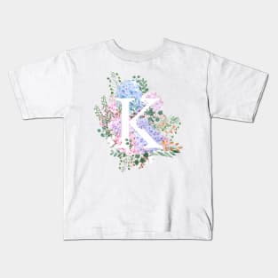 botanical monogram alphabet K hydrangea flowers Kids T-Shirt